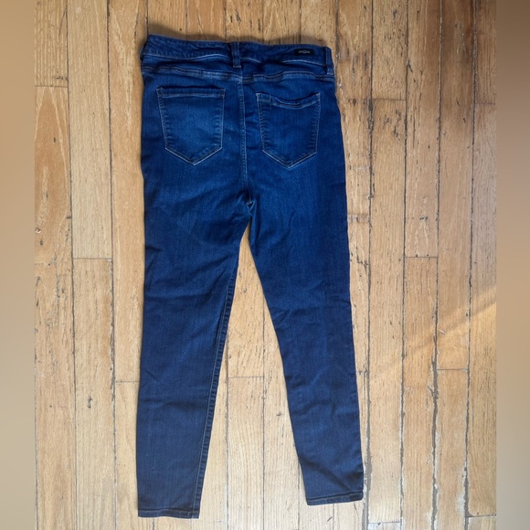 Button-fly High Rise Jeans - Picture 3 of 3